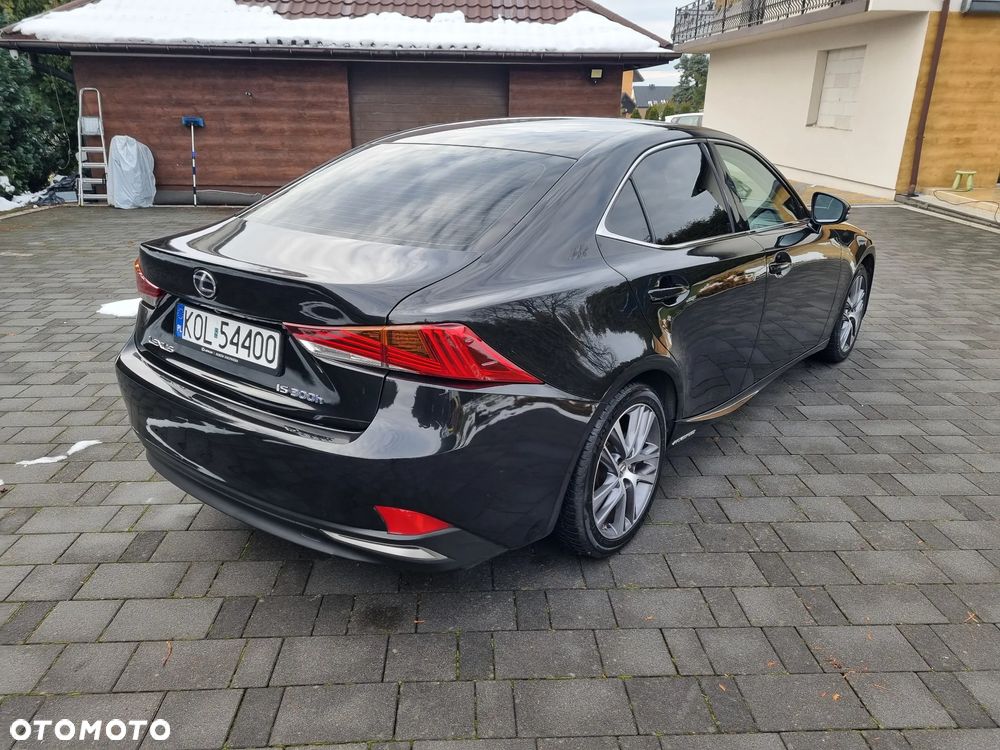 Lexus IS Business Edition - 31