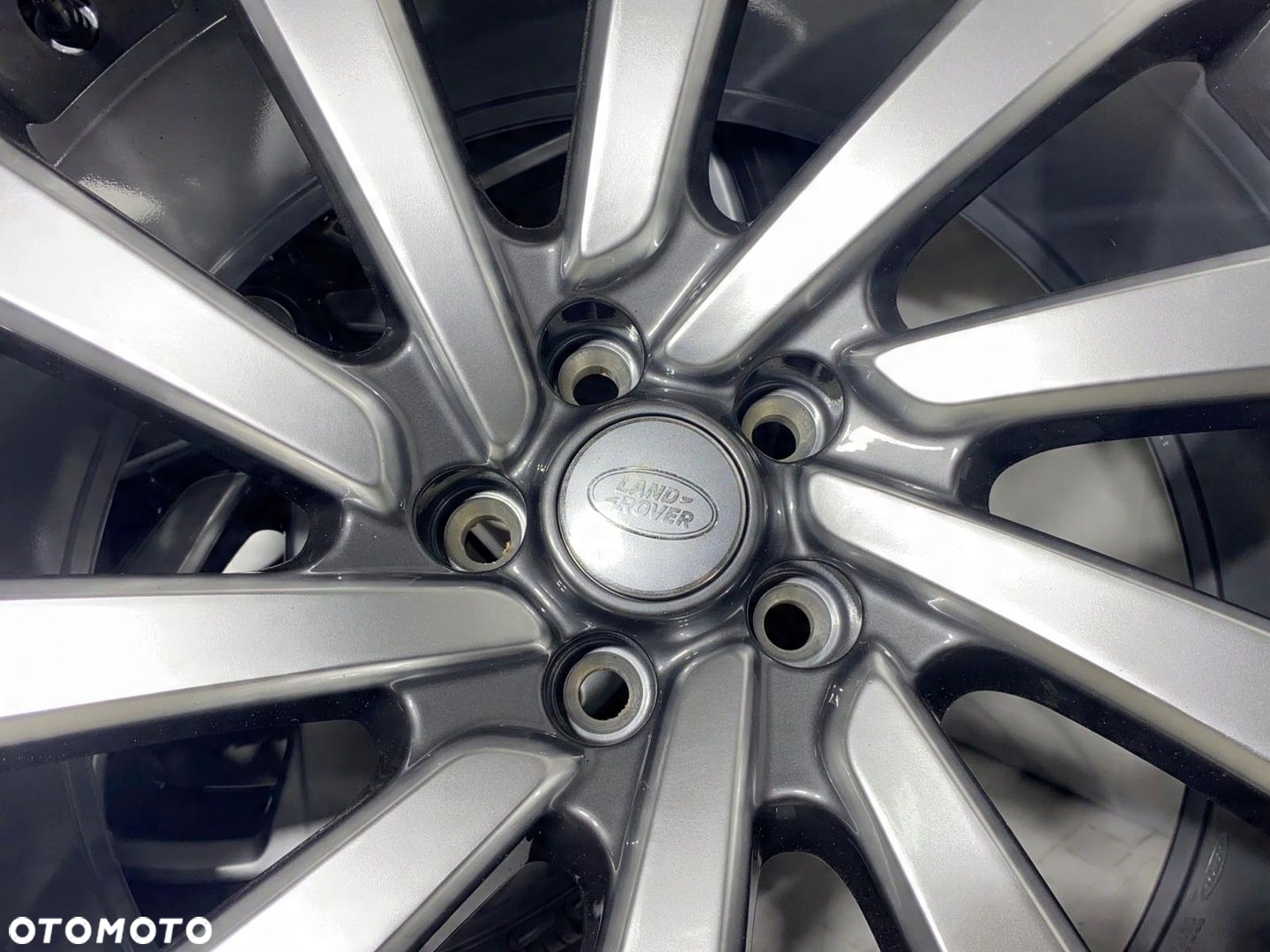 KOŁA ALUFELGI Z OPONAMI LAND ROVER RANGE ROVER L460 Style 1079 285/40/23 - 8