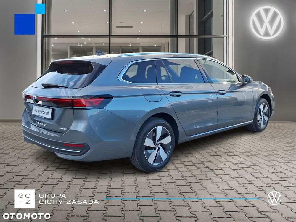 Volkswagen Passat - 5