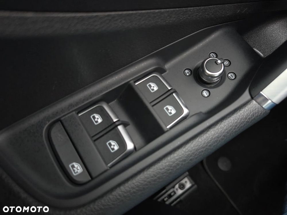 Audi Q2 35 TFSI S tronic design - 36