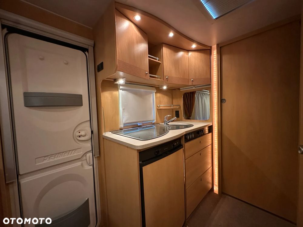 Dethleffs 510 CAMPER z napędem i przedsionkiem pompowanym !!! - 21