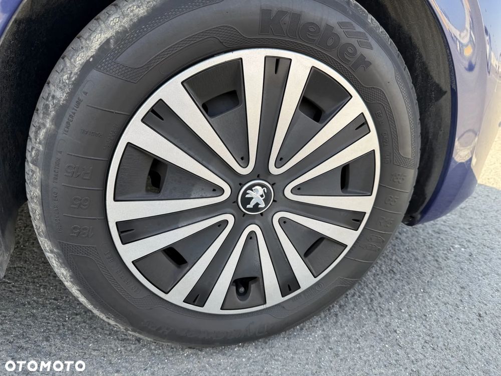 Peugeot 208 - 22