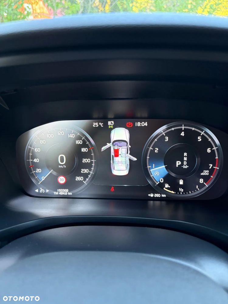 Volvo S60 B4 B R-Design - 25