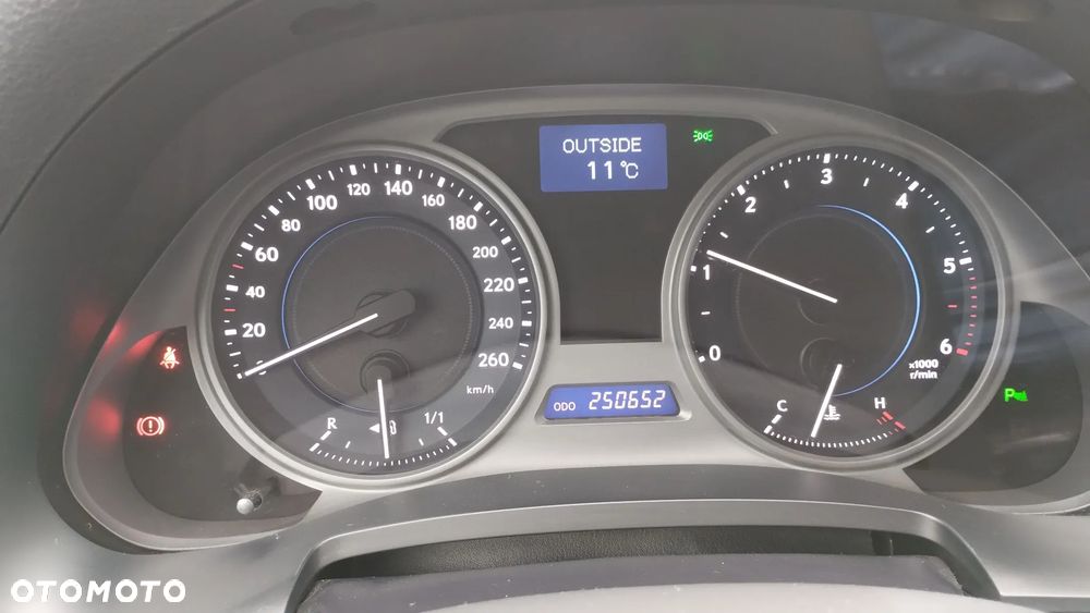 Lexus IS 220 D Prestige - 25