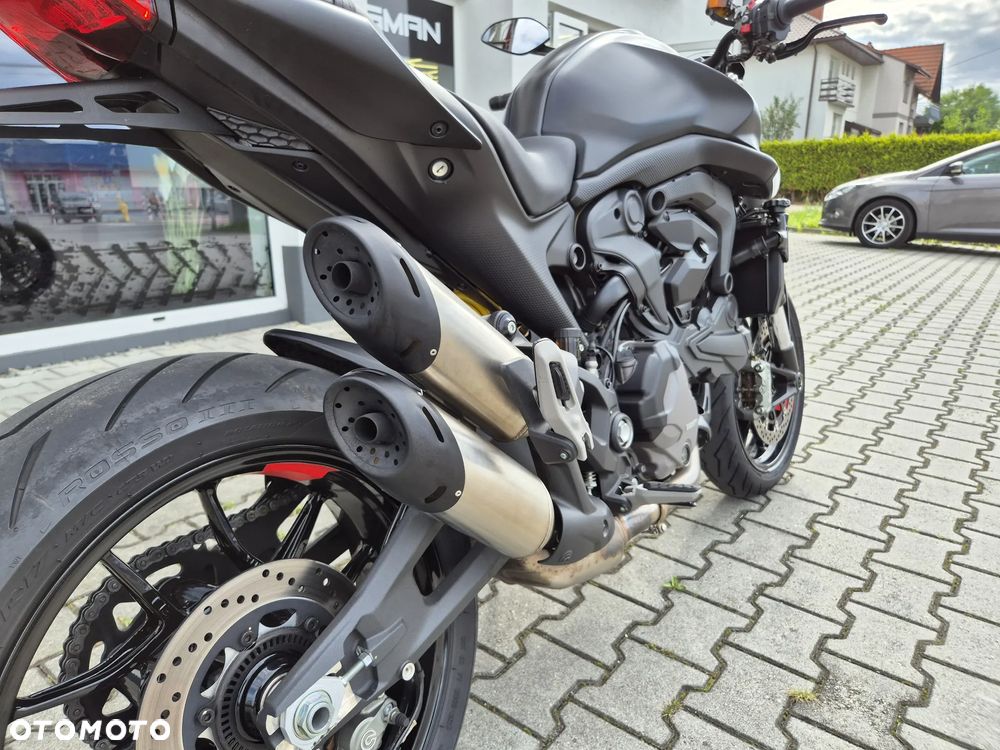 Ducati Monster - 11