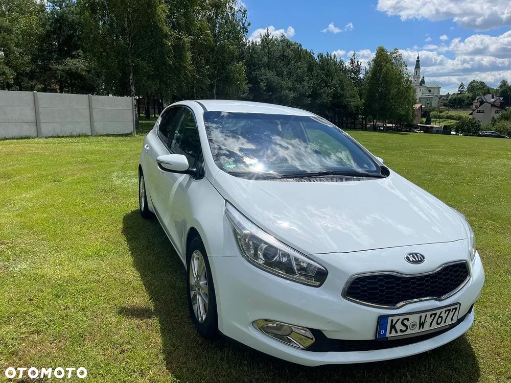 Kia Ceed 1.6 GDI Dream Team Edition - 2