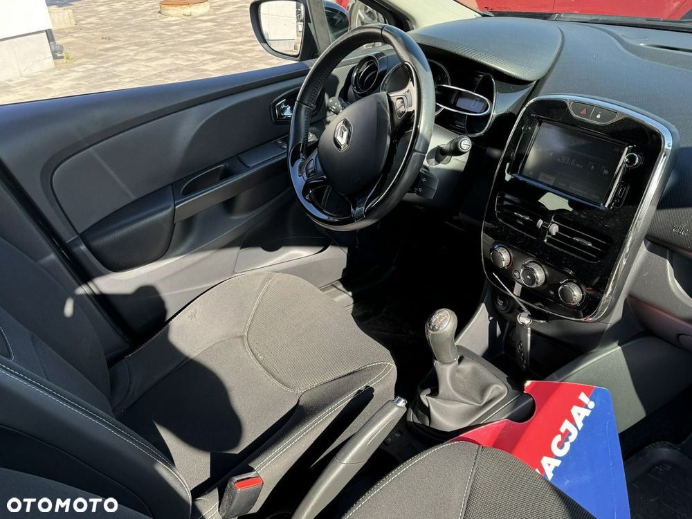 Renault Clio - 10