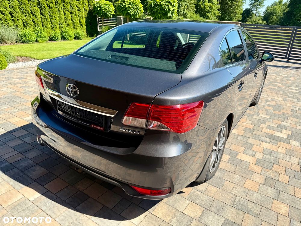 Toyota Avensis 1.8 Sol EU5 - 8