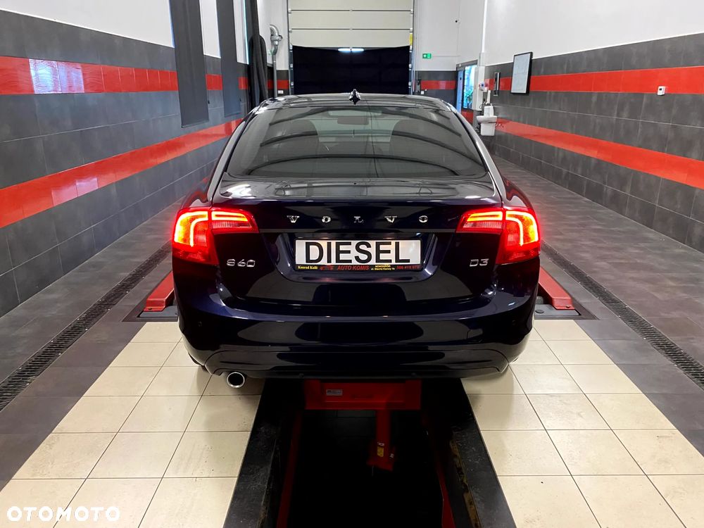Volvo S60 D3 Momentum - 10