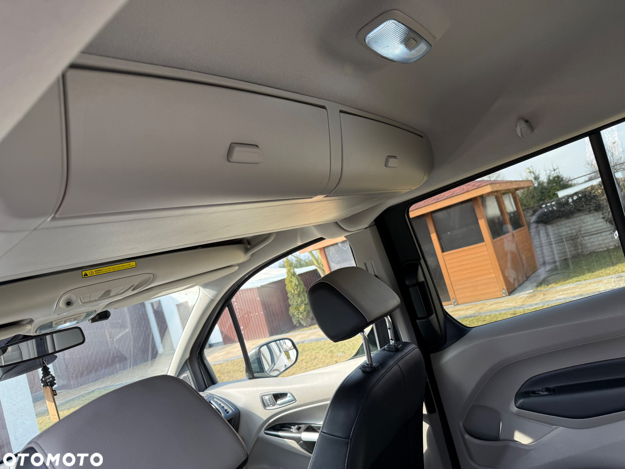 Ford Tourneo Connect Grand - 28