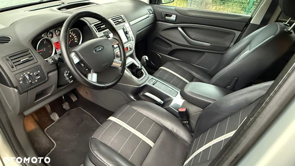 Ford Kuga 2.0 TDCi 4x4 Titanium - 8