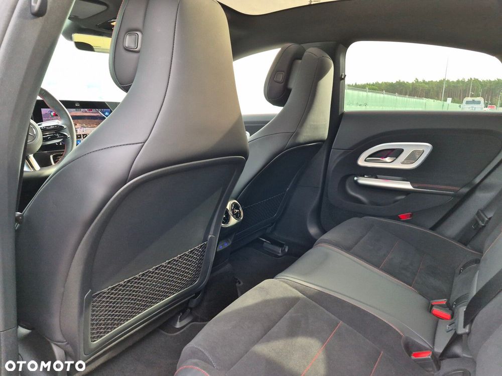 Mercedes-Benz CLA 250+ 85kWh - 34