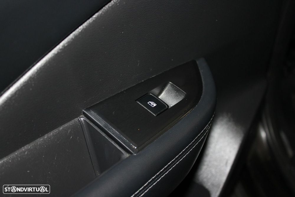 Nissan Qashqai 1.3 DIG-T N-Connecta - 28