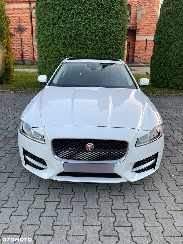 Jaguar XF 2.0 P250 SE - 8