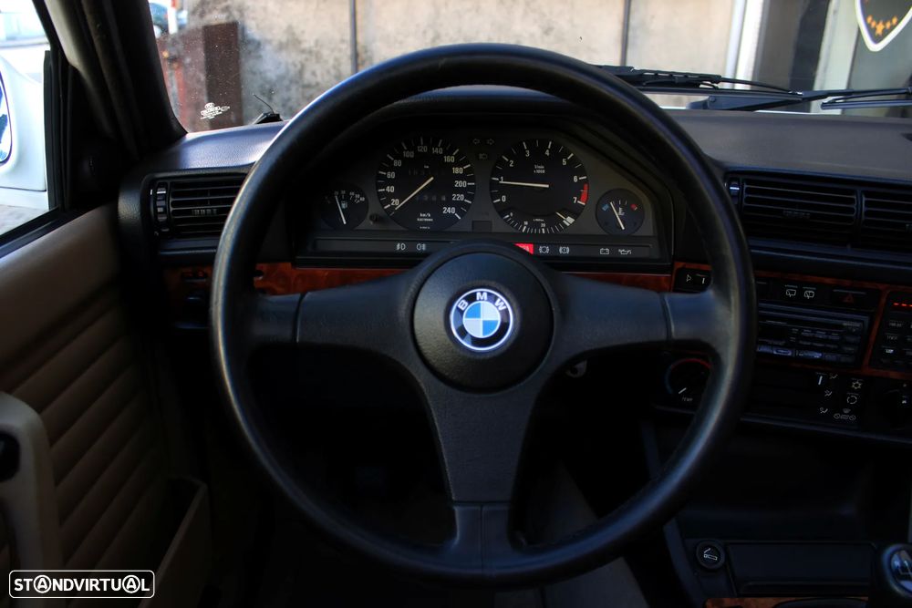 BMW 325 i Touring - 33