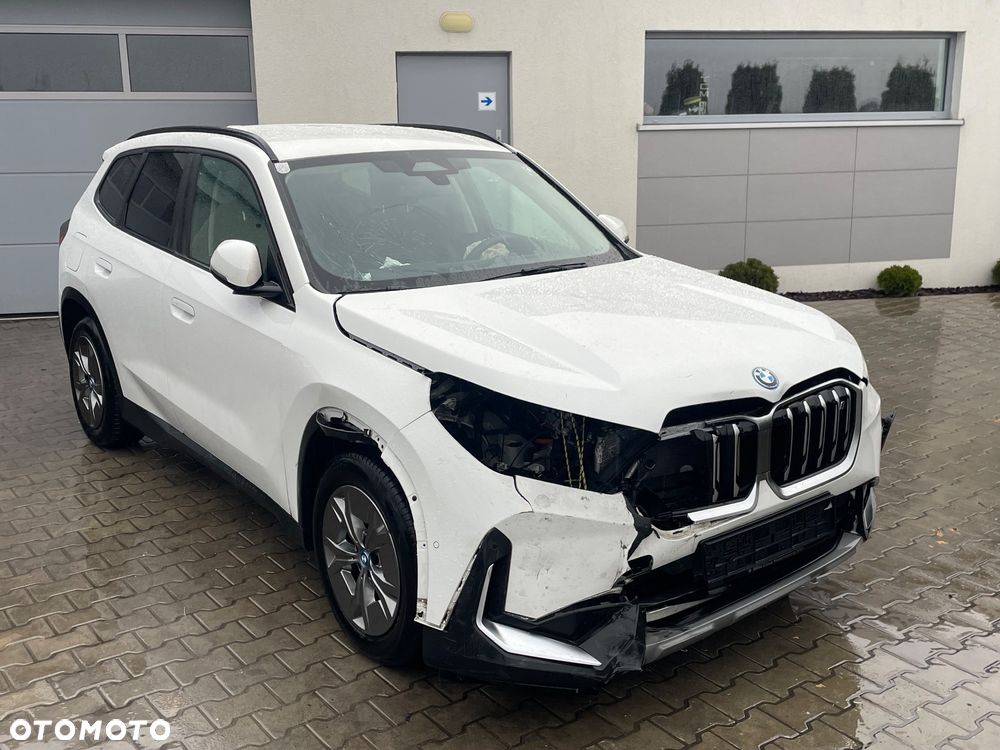 BMW iX1 xDrive30 - 4