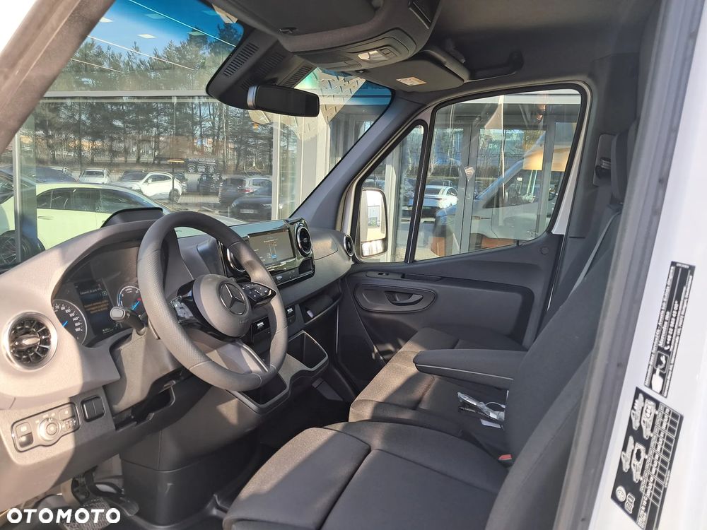 Mercedes-Benz eSprinter 420 - 10