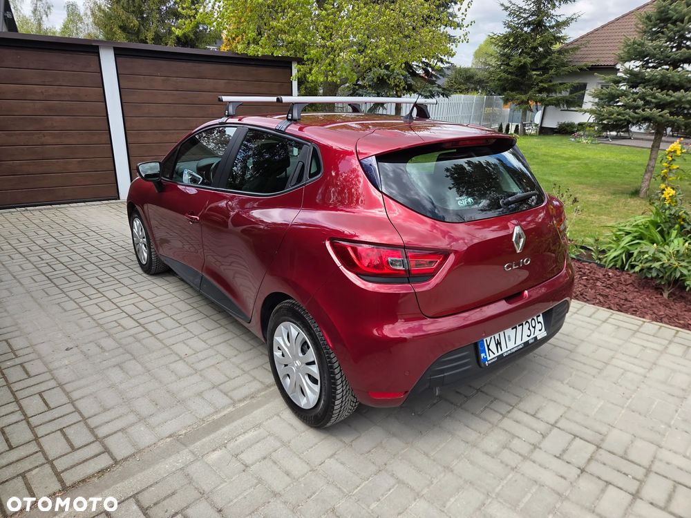 Renault Clio 1.2 16V Alize - 9