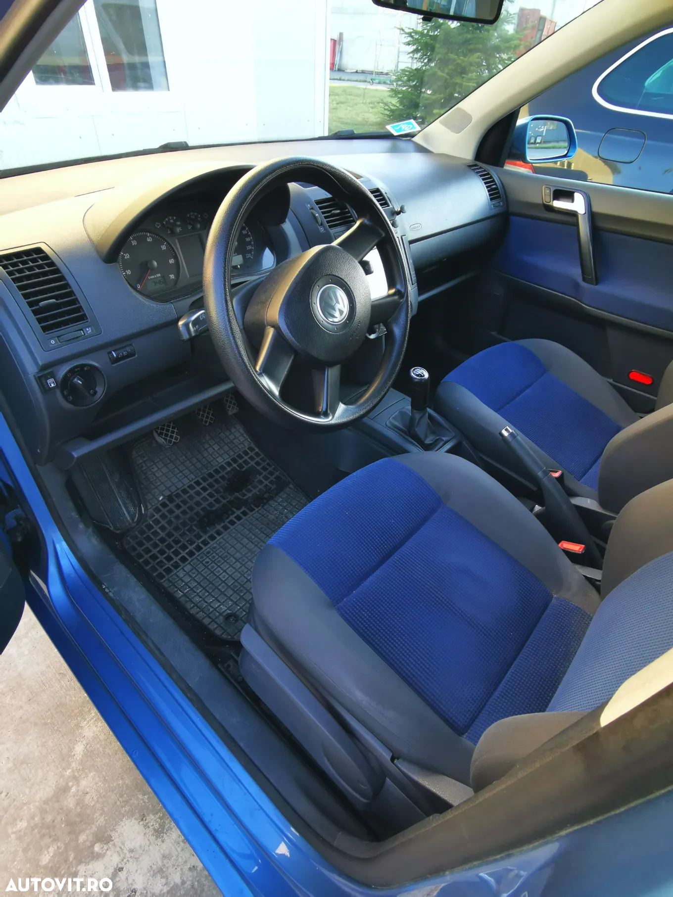 Volkswagen Polo 1.2 Attractive - 6