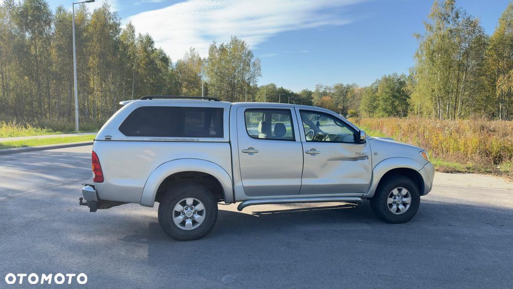 Toyota Hilux 3.0 D-4D Sol - 3