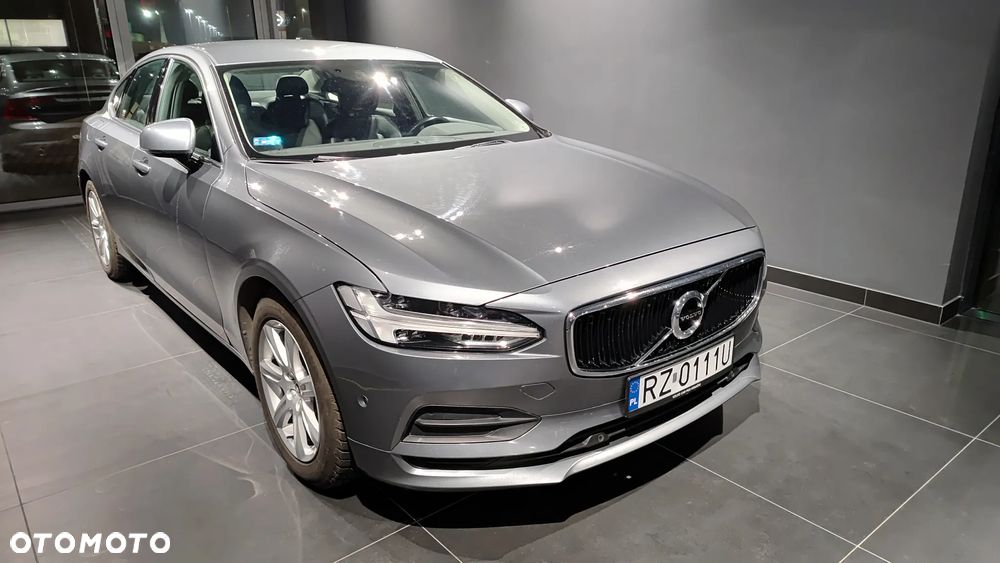 Volvo S90 D4 Momentum - 1