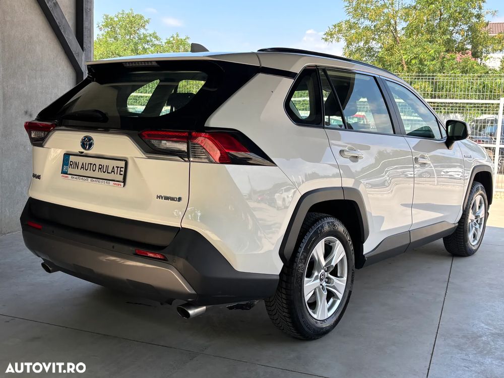 Toyota RAV4 - 6