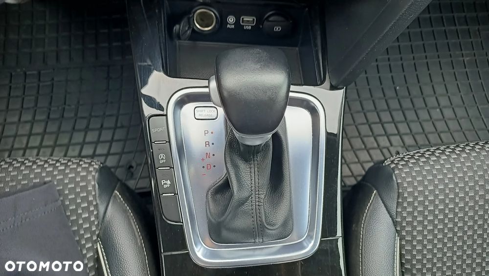 Kia Ceed 1.4 T-GDI L Business Line Plus DCT - 22