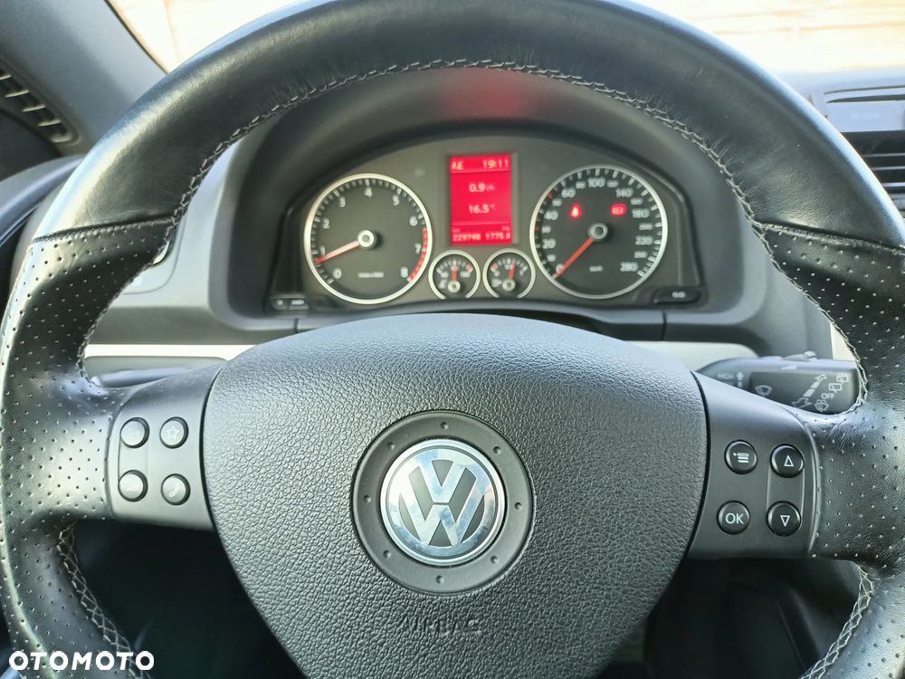 Volkswagen Scirocco 1.4 TSI Perfectline R-Style - 11