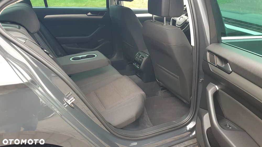 Volkswagen Passat 2.0 TDI BMT Comfortline - 19