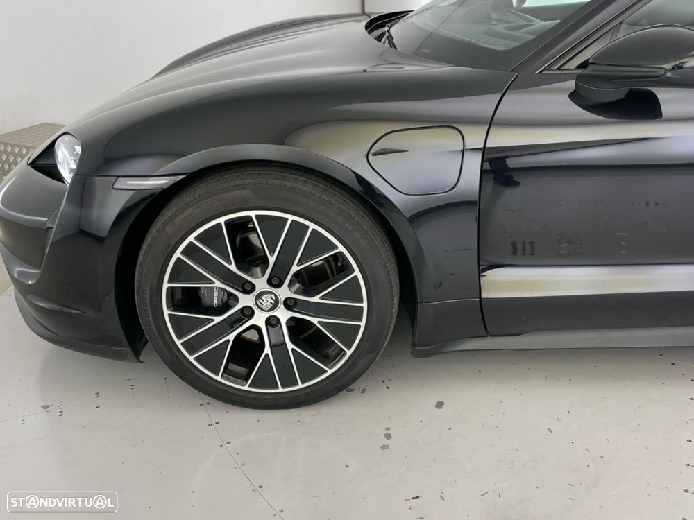 Porsche Taycan — fotografia 18