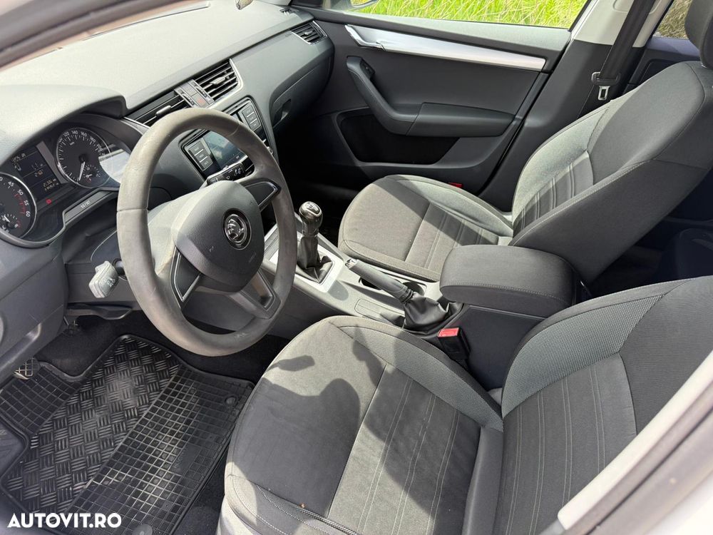 Skoda Octavia - 8