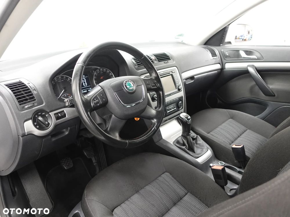 Skoda Octavia 1.6 TDI DPF Elegance - 19