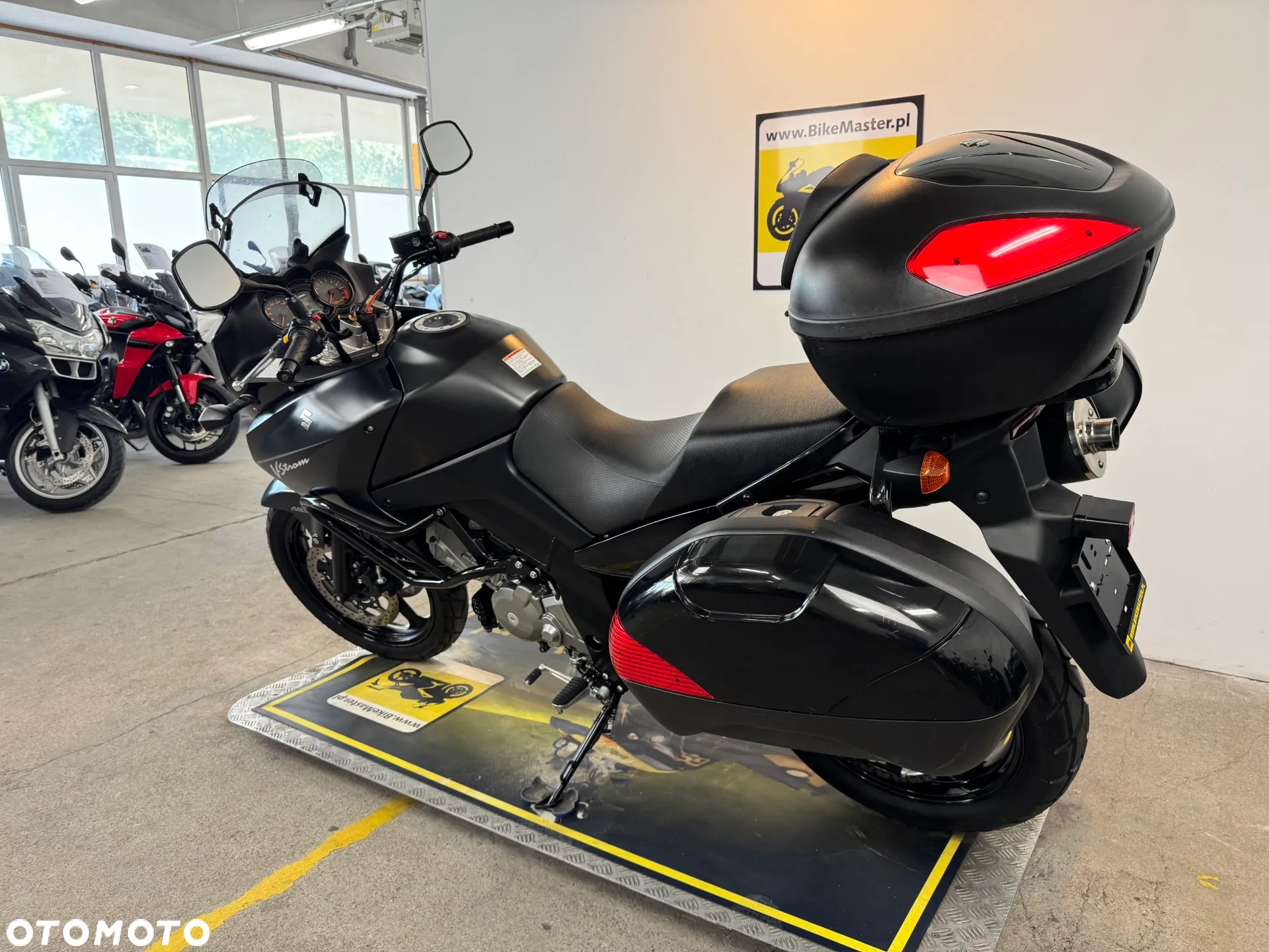 Suzuki DL - 6
