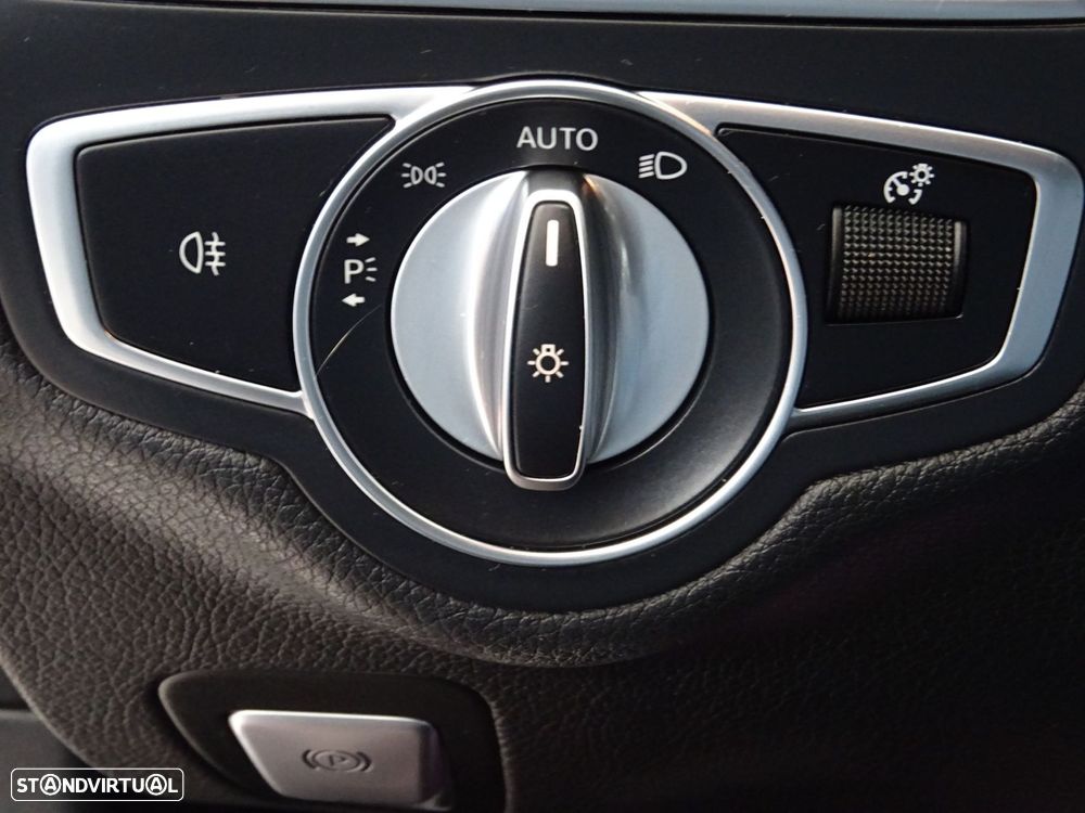 Mercedes-Benz C 300 de AMG Line - 21