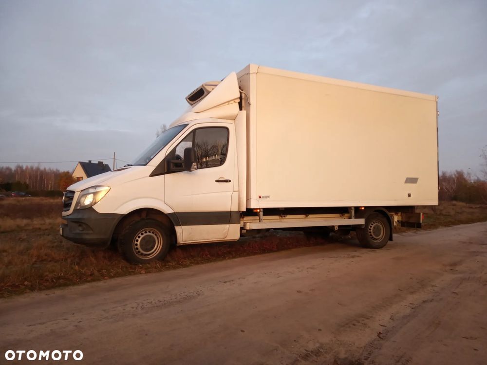 Mercedes-Benz Sprinter - 2