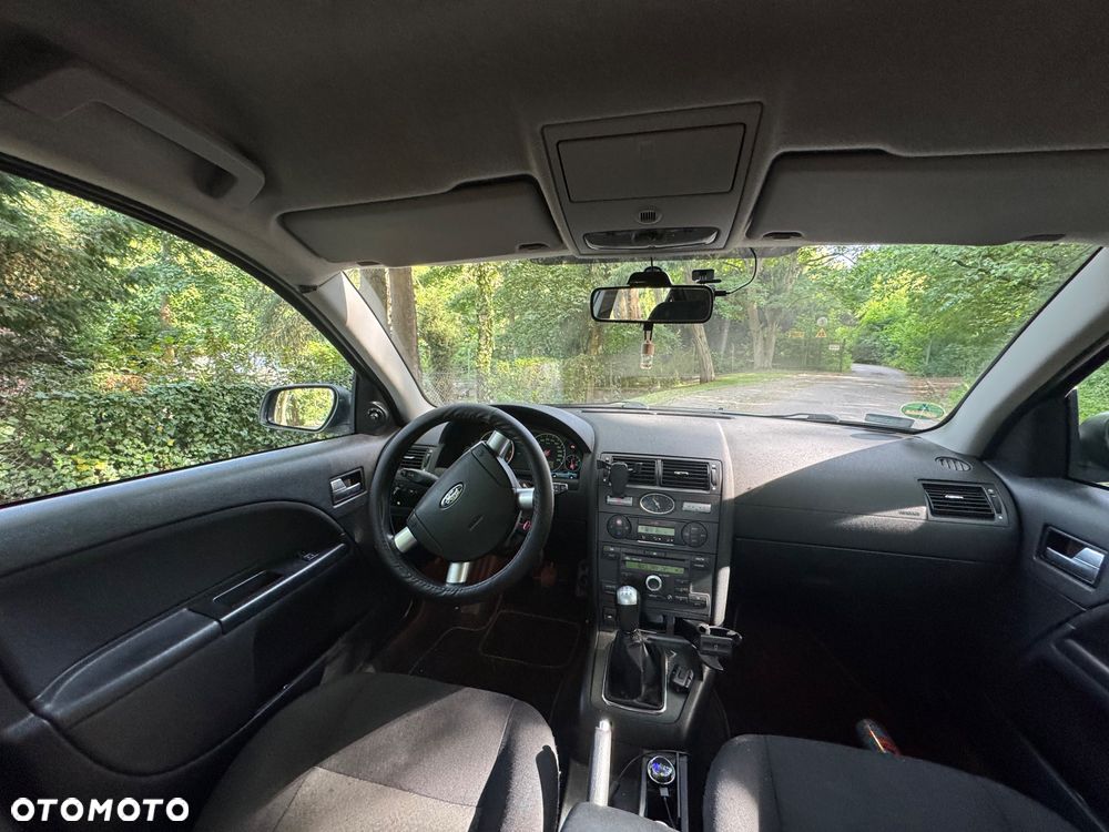 Ford Mondeo 1.8 Ambiente - 7