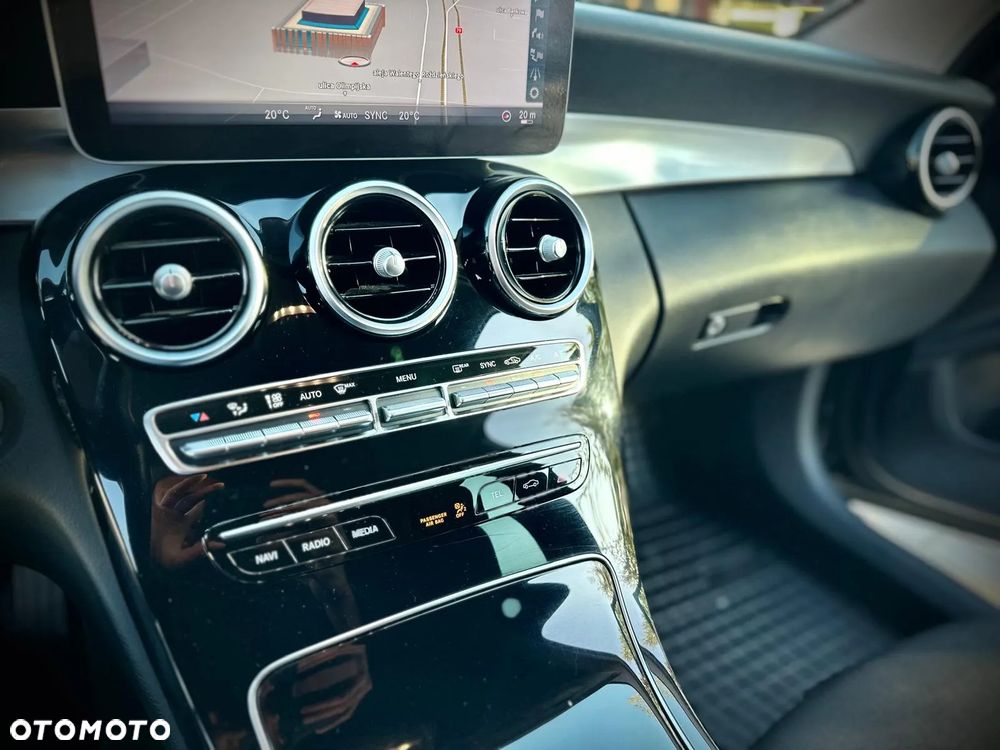 Mercedes-Benz Klasa C 220 d T 9G-TRONIC Exclusive - 8