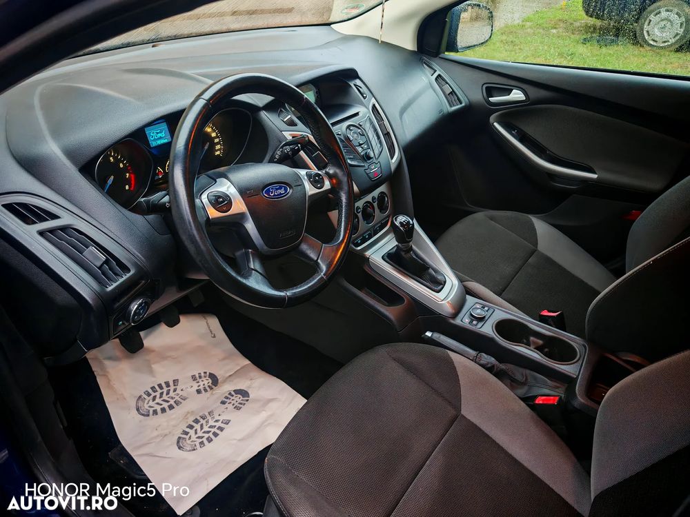 Ford Focus 1.6 TDCI DPF Trend - 6