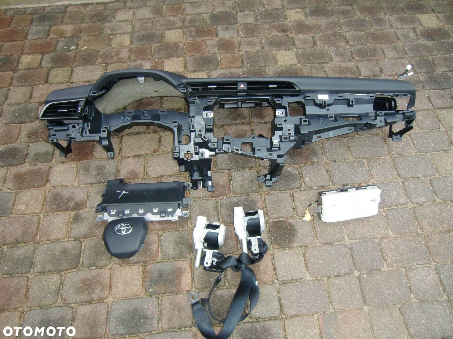KONSOLA PODUSZKI PASY TOYOTA CAMRY ORYG - 1