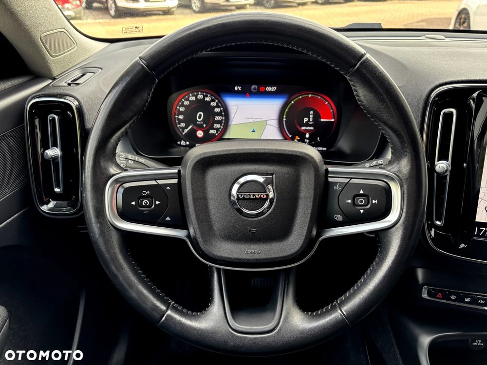 Volvo XC 40 B4 B Geartronic Momentum Pro - 20