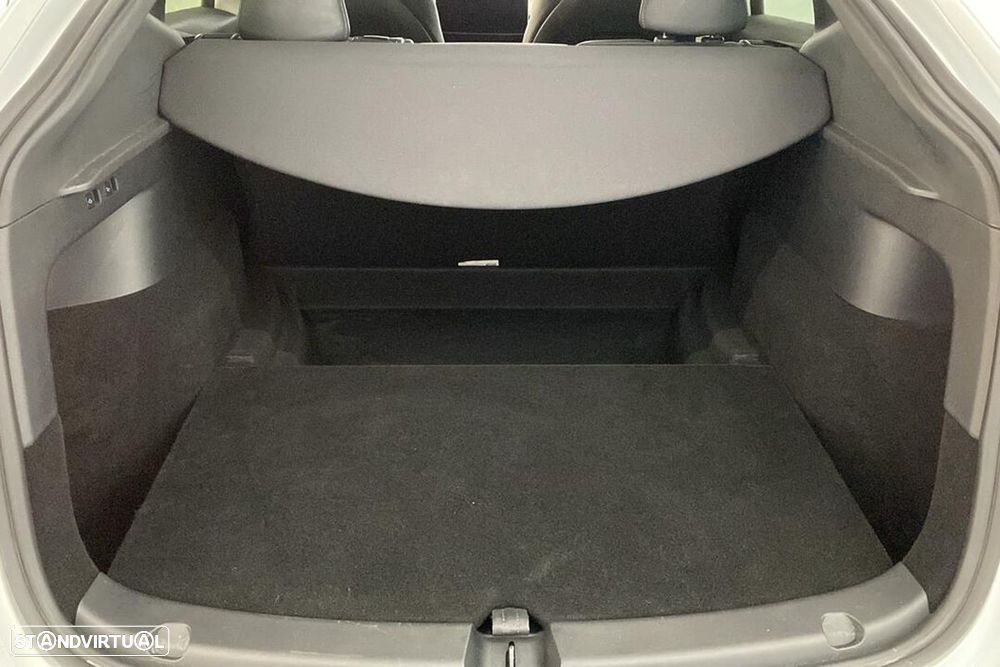Tesla Model Y Long Range Tração Integral - 11