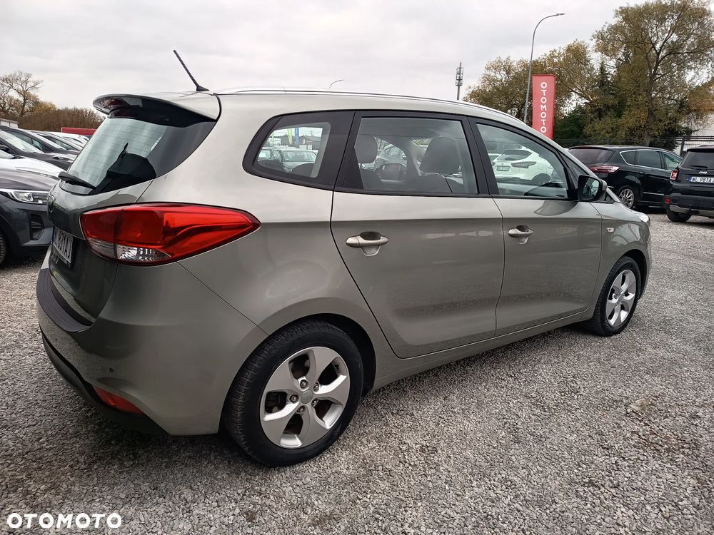 Kia Carens 1.6 GDI Fifa World Cup Edition - 13