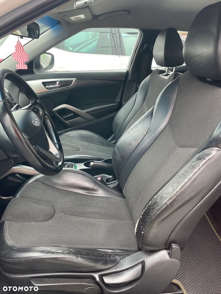 Hyundai Veloster 1.6 GDI Comfort - 14