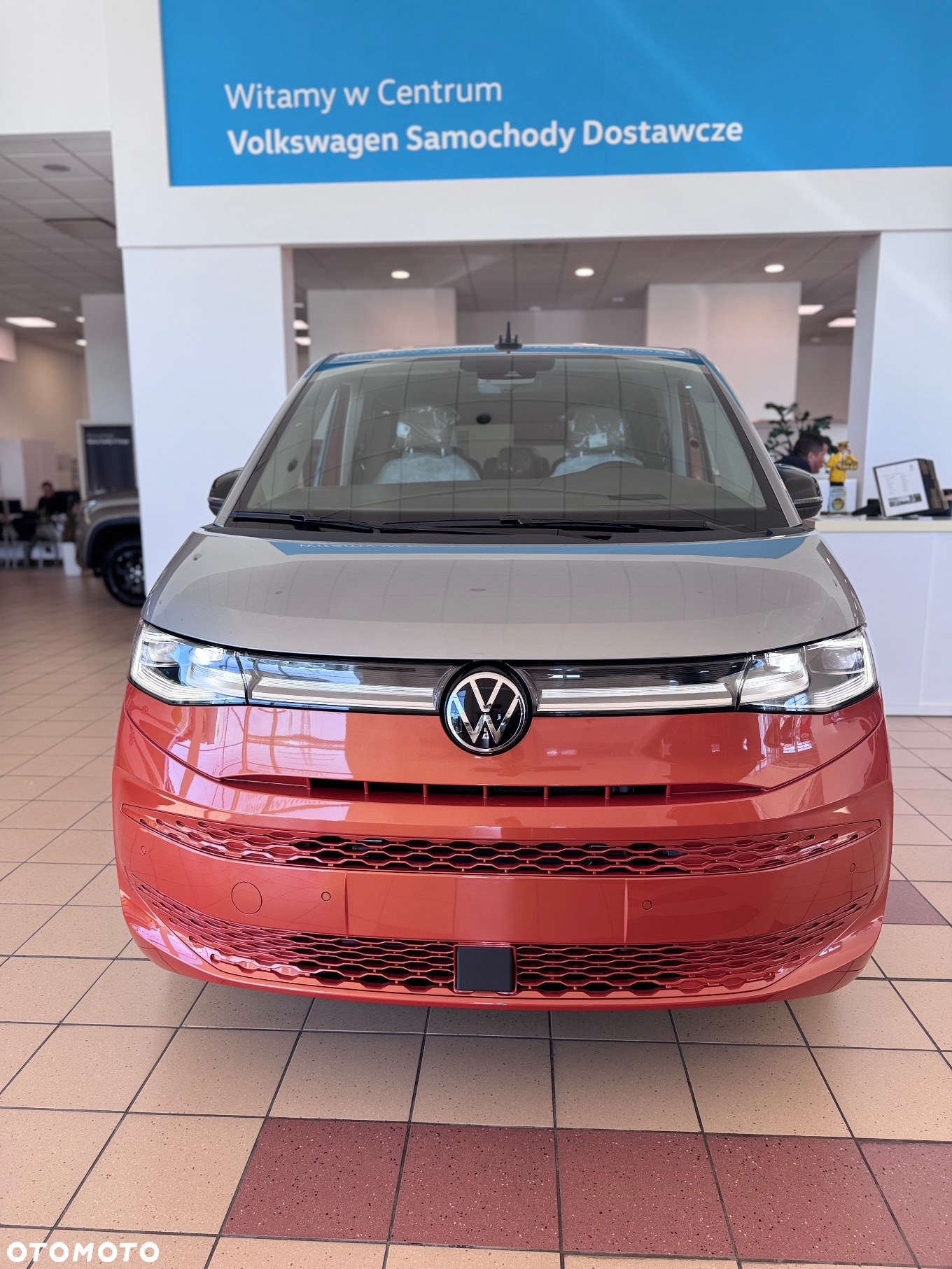 Volkswagen Multivan 2.0 TDI L2 Style DSG - 2