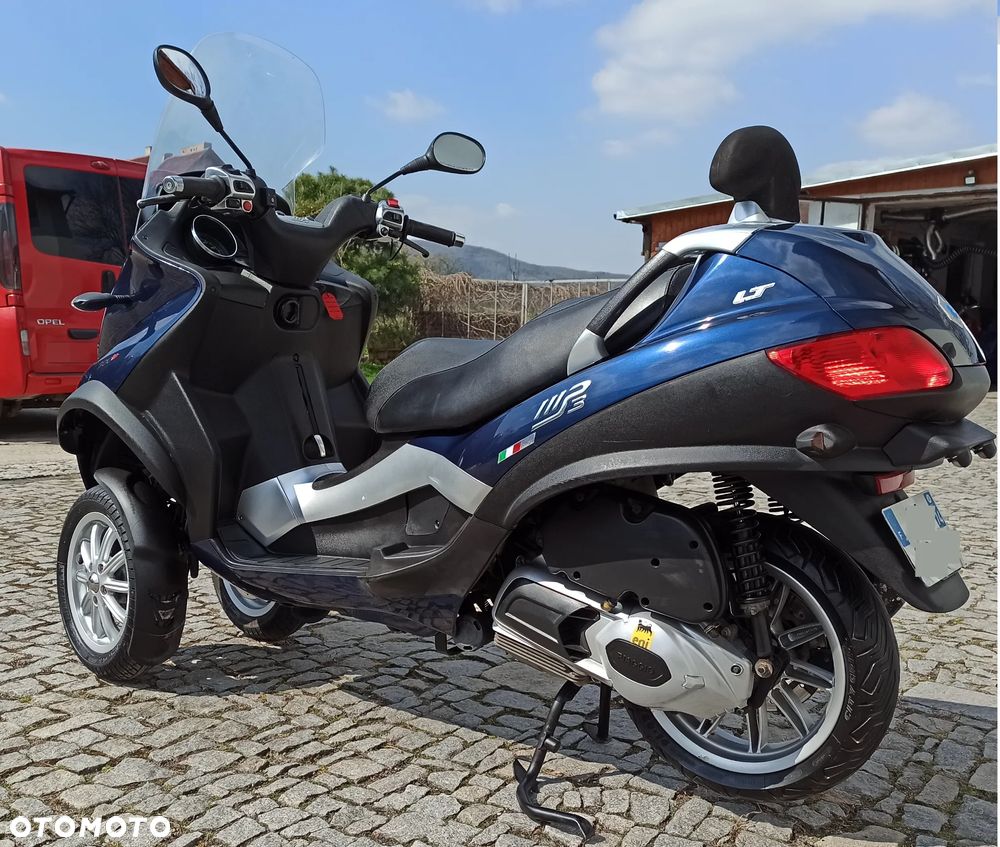 Piaggio MP-3 - 5