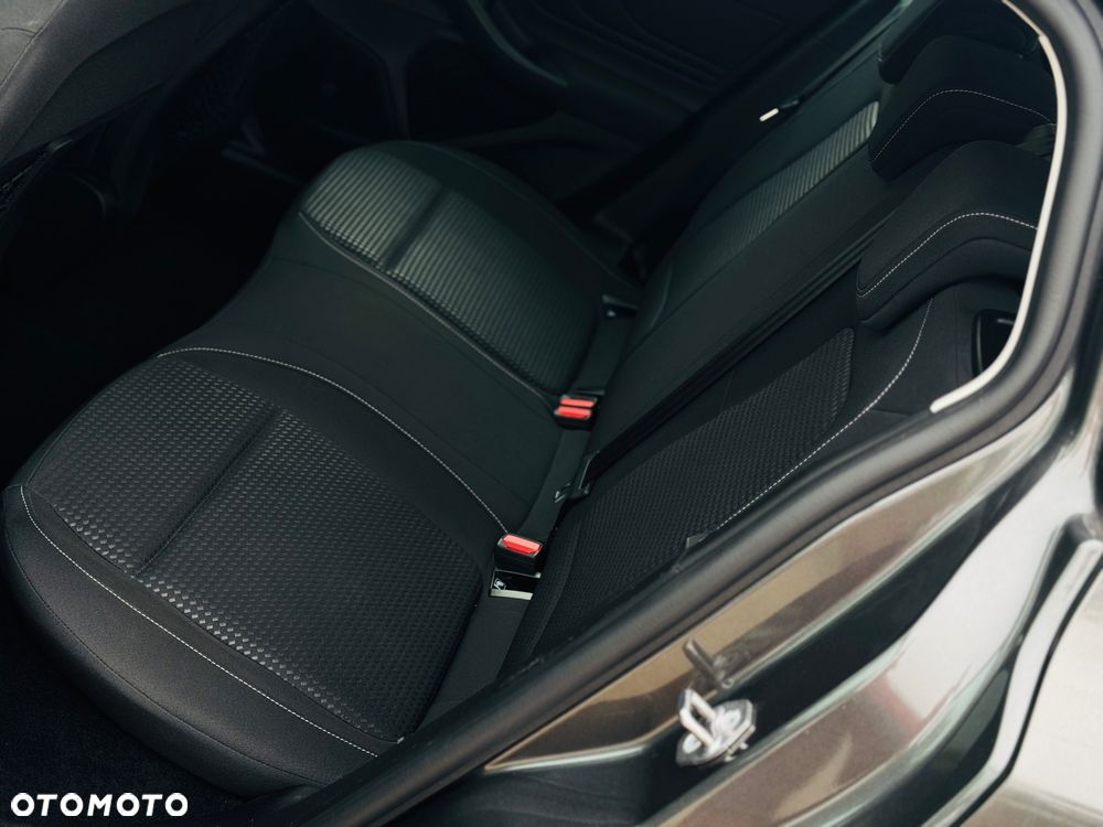Ford Focus 1.5 EcoBlue Start-Stopp-System TITANIUM DESIGN - 9