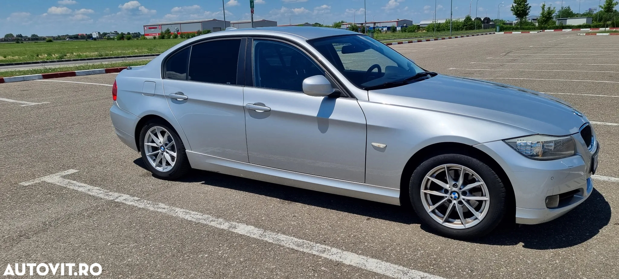 BMW Seria 3 318i - 13