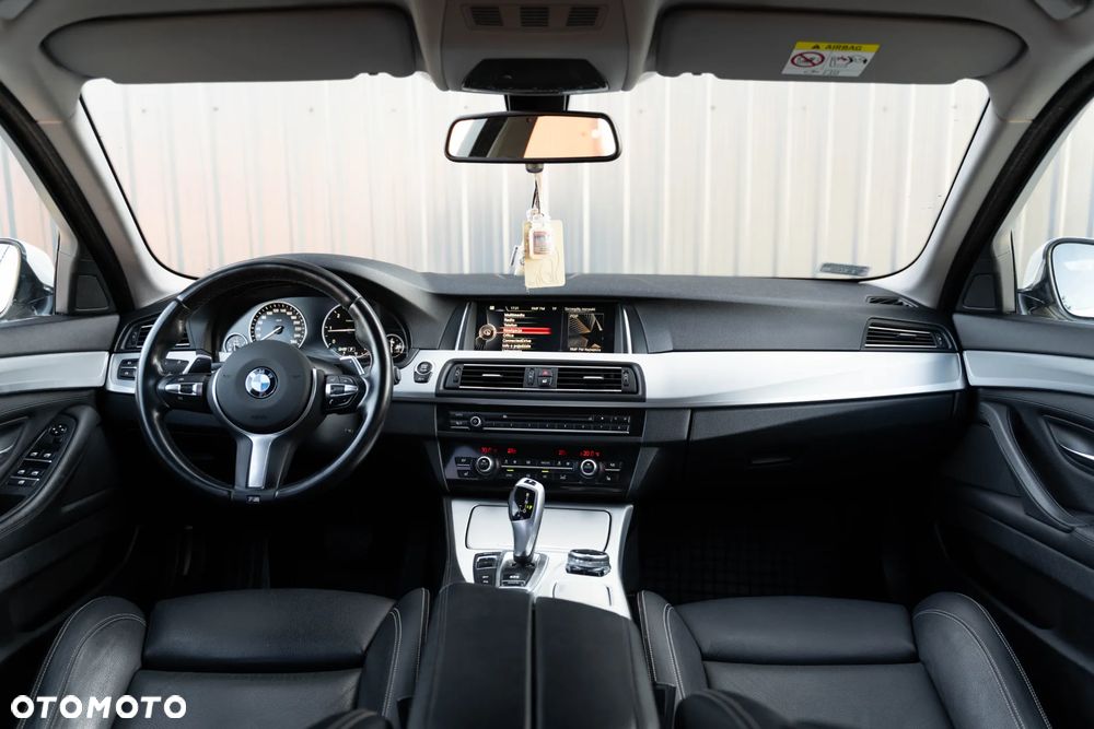 BMW Seria 5 520d xDrive Luxury Line - 9