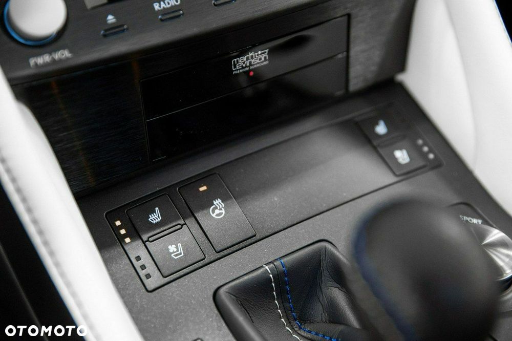 Lexus RC - 38