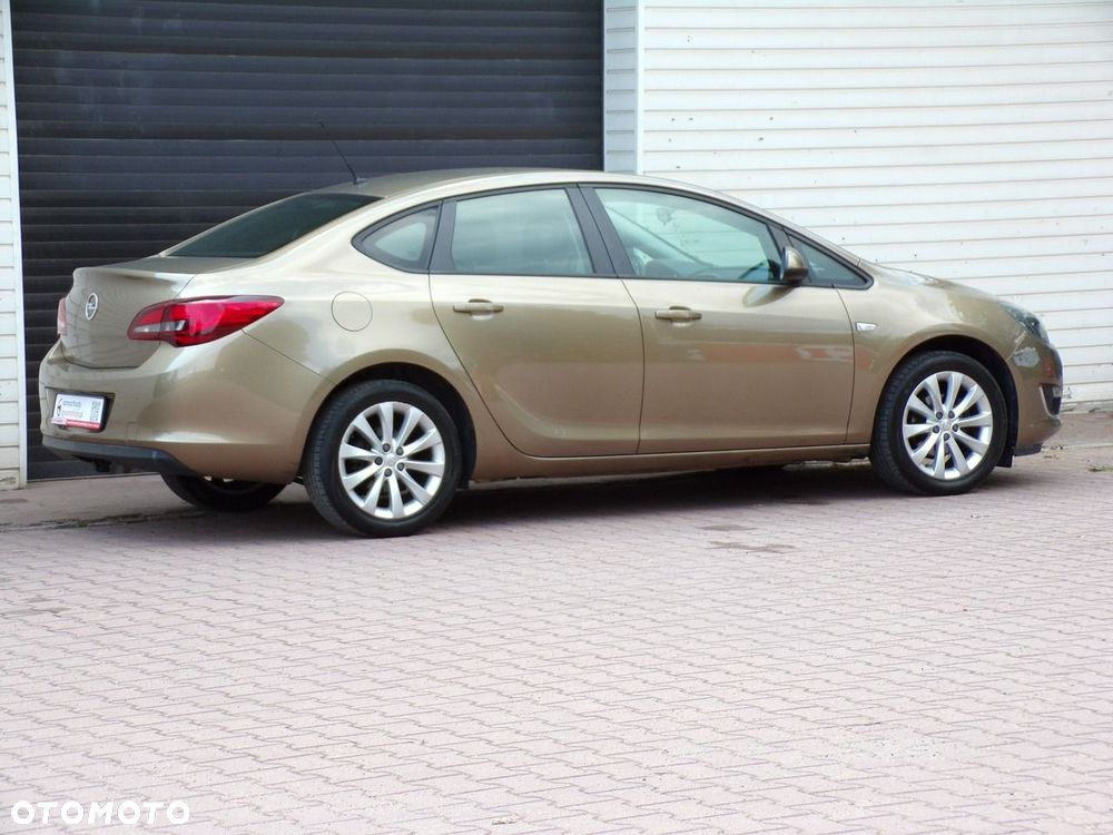Opel Astra - 3
